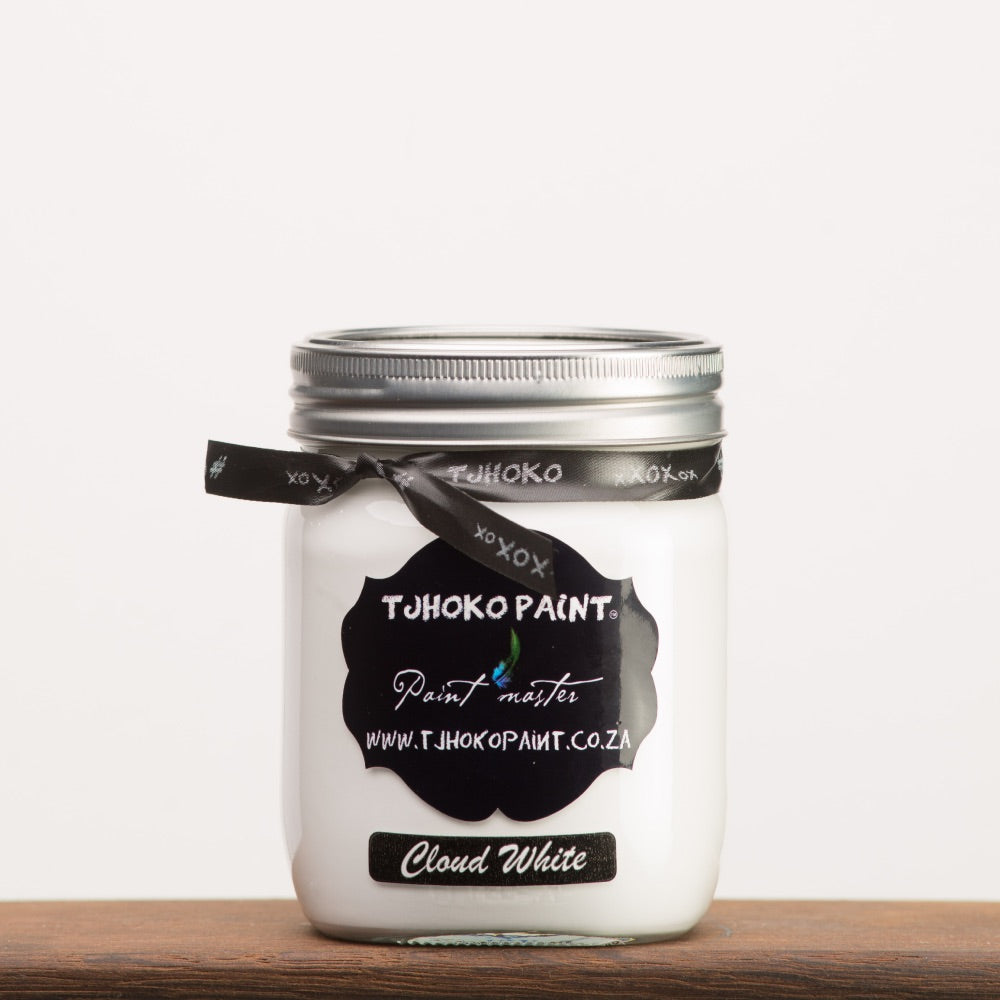 Deckende Möbelfarbe für modernes Upcycling
Kalkfarbe Tjhoko Paint Cloud White