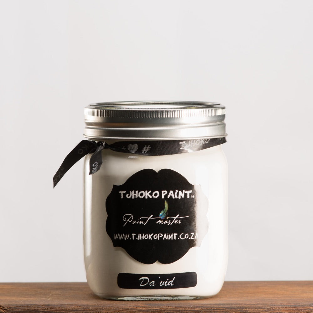 Deckende Möbelfarbe für modernes Upcycling
Kalkfarbe Tjhoko Paint David