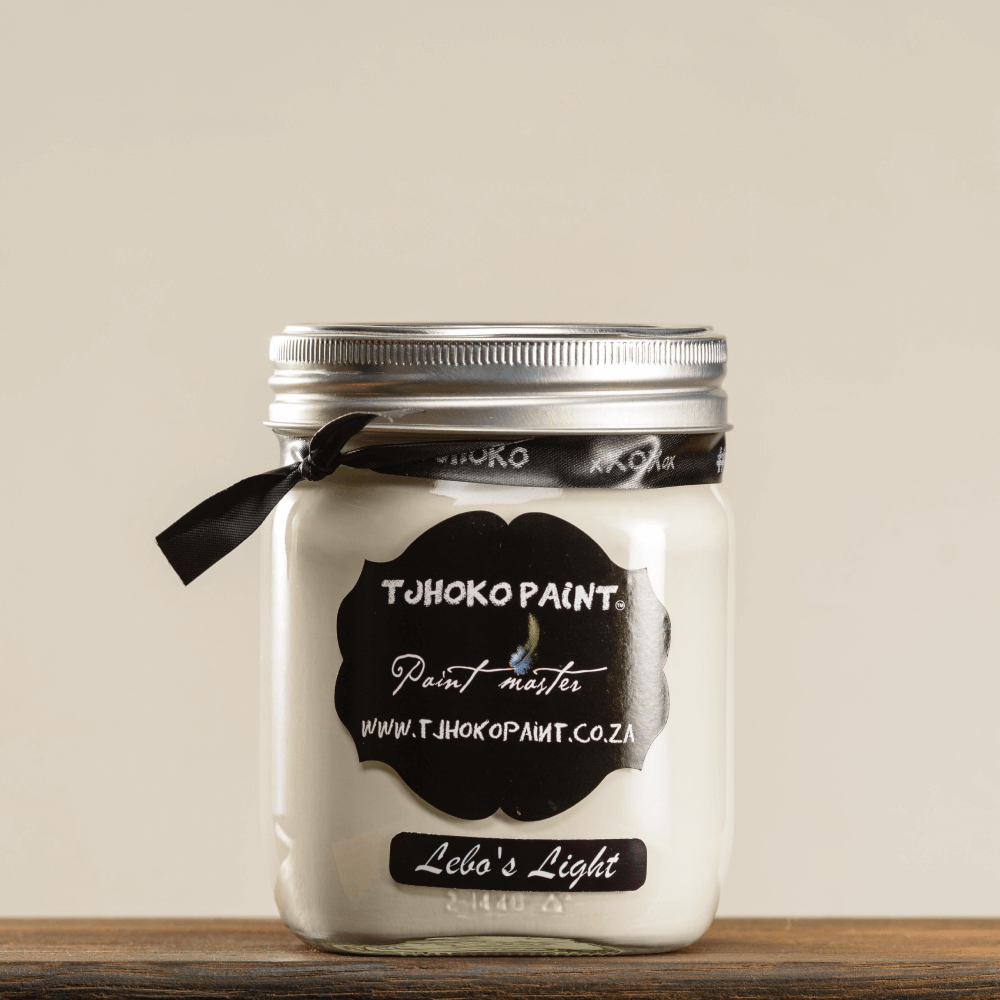 Deckende Möbelfarbe für modernes Upcycling
Kalkfarbe Tjhoko Paint Lebos Light