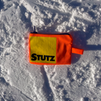 BAUT STUDIO Portemonnaie aus Warnwesten Upcycling im Schnee,  Miningmap Bern
