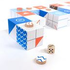Detailaufnahme vom NaniCube2 Spiel von Nanimanu, Spiel mit Würfel, Figuren und Würfel