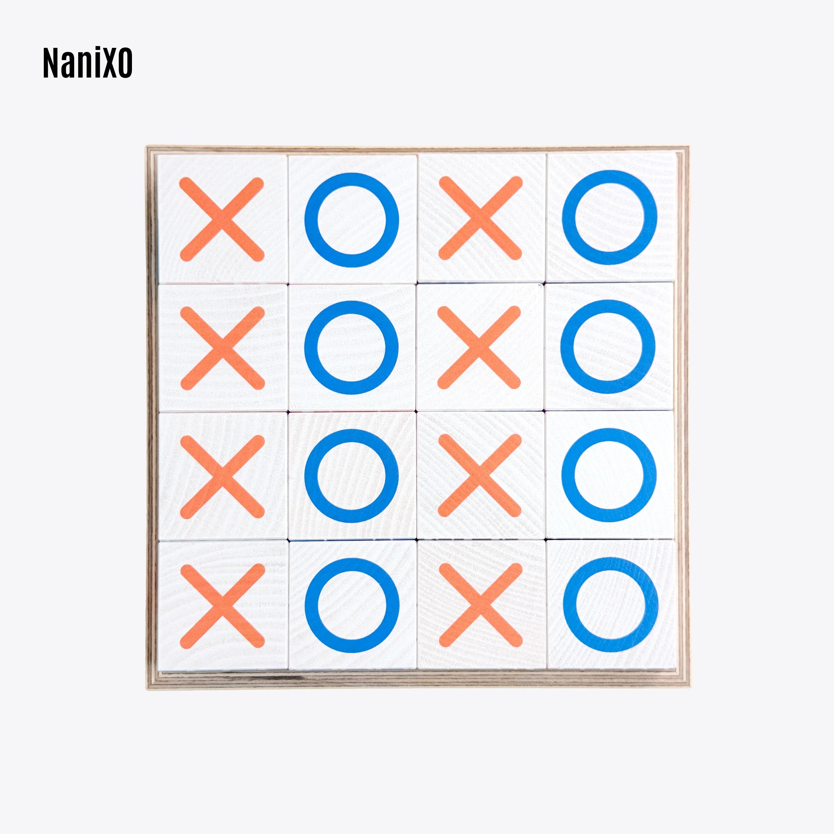 Detailaufnahme vom NaniCube2 Spiel von Nanimanu, Spiel 4 gewinnt NaniX0