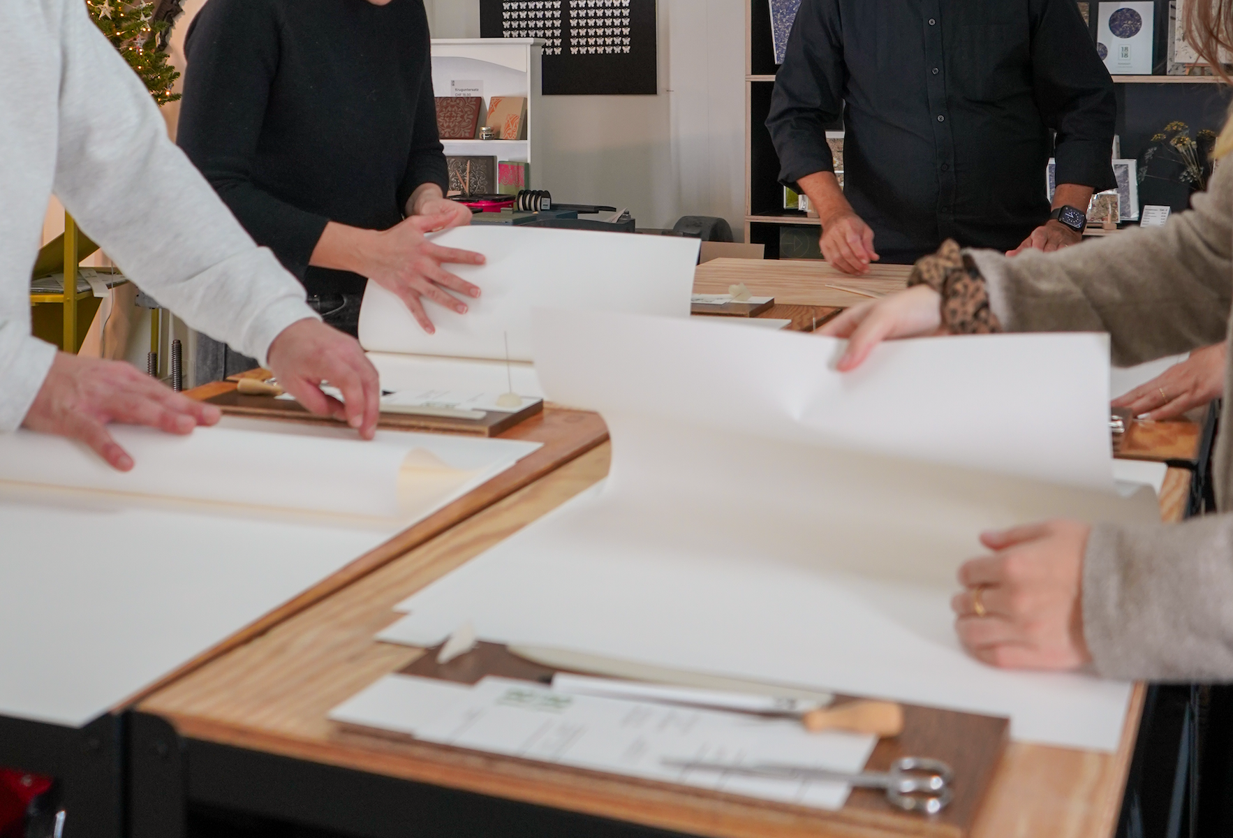 Buchbindeworkshop im Atelier 1818 Obersiessbach