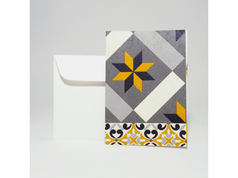 Hochwertige Grusskarte A6 vom Atelier 1818, handgefertigt in der Schweiz, inkl. Einlageblatt und Kuvert. Design Kachel Yellow