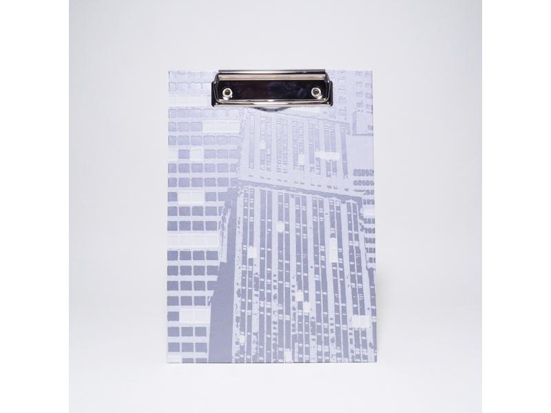 Handgefertigtes Klemmbrett vom Atelier 1818, A5, die ideale, stabile Schreibunterlage für kreative Notizen und freies Schreiben ohne Tisch. Design Day & Nigght fluorencent grey