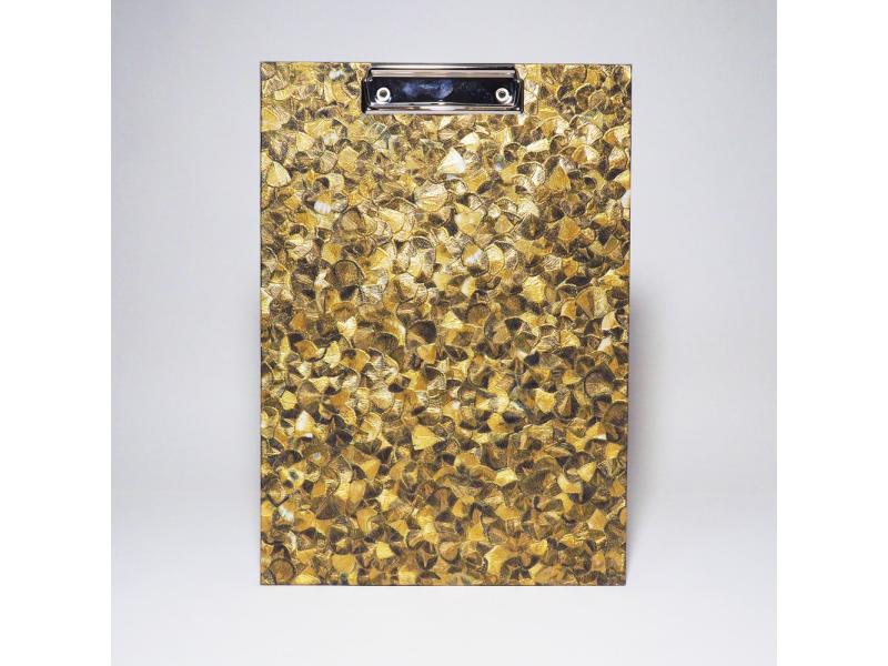 Handgefertigtes Klemmbrett vom Atelier 1818, A4, die ideale, stabile Schreibunterlage für kreative Notizen und freies Schreiben ohne Tisch. Design Glööckler Plume gold