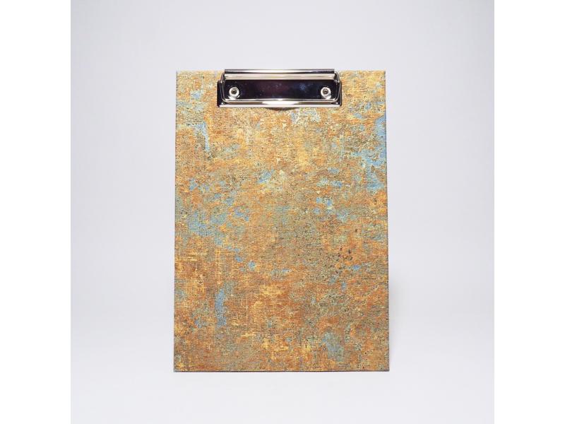 Handgefertigtes Klemmbrett vom Atelier 1818, A5, die ideale, stabile Schreibunterlage für kreative Notizen und freies Schreiben ohne Tisch. Design History of Art