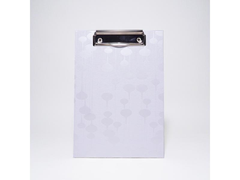 Handgefertigtes Klemmbrett vom Atelier 1818, A5, die ideale, stabile Schreibunterlage für kreative Notizen und freies Schreiben ohne Tisch. Design New Life White