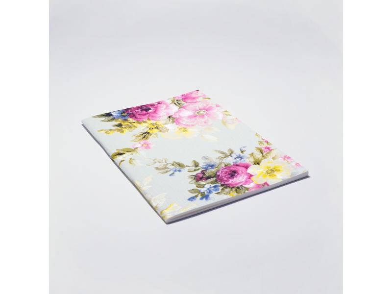 Edles Notizheft vom Atelier 1818: Handgearbeitetes A5 Heft und besondere Materialhaptik für ein einzigartiges Schreibgefühl. Design Floral