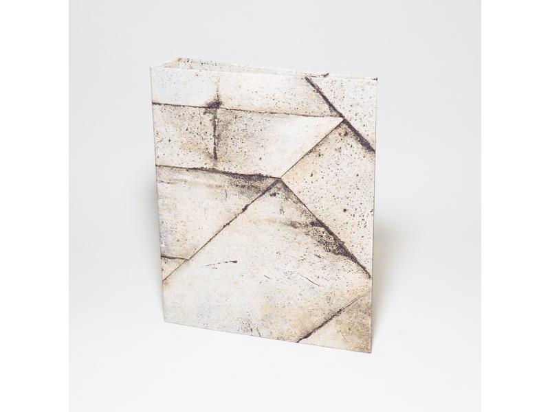 Hochwertiger A5 Ringordner vom Atelier 1818 zur stilvollen Aufbewahrung besonderer Dokumente, handgefertigt aus edlem Materialien, Design Beton