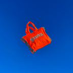 BAUT STUDIO Stutz Tasche aus Warnwesten Upcycling in der Luft,  Miningmap Bern